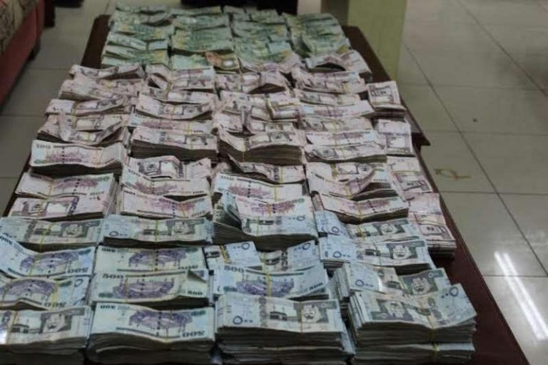 سعودی عرب میں کرپٹ عناصر سے چار کھرب ریال واپس لیے گئے، شاہی دیوان