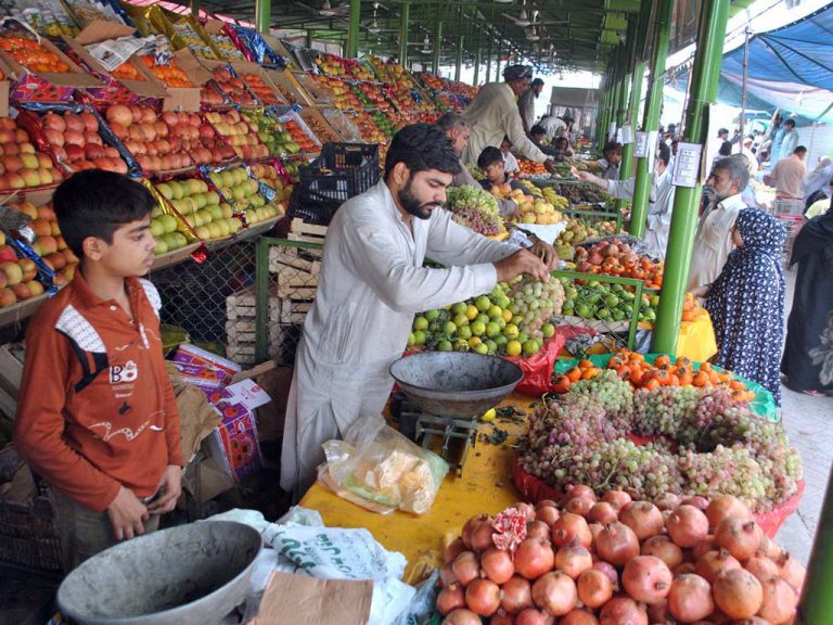 لاہور کی ضلعی انتظامیہ نے اشیائے خوردنوش کی 2018 جنوری اور 2019 جنوری کی تقابلی رپورٹ جاری کردی