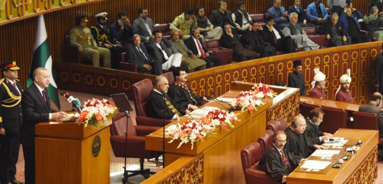 ہر دبائو کے باوجود ایف اے ٹی ایف  کی گرے لسٹ سے نکلنے میں پاکستان کی بھرپور مدد کریں گے: صدر اردگان  