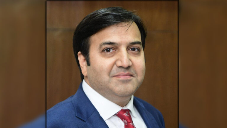 پاکستانی تجارتی وفد کی سرمایہ کاری کے نئے مواقع کی تلاش میں برطانیہ روانگی