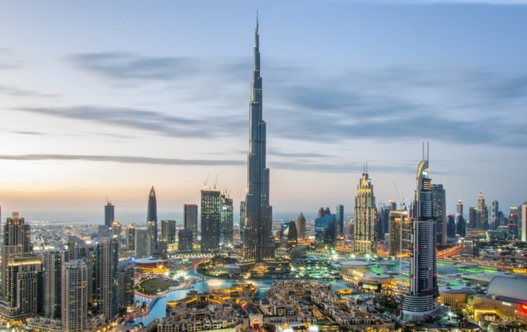 مشرق وسطیٰ کے امیر ملکوں میں متحدہ عرب امارات سرفہرست