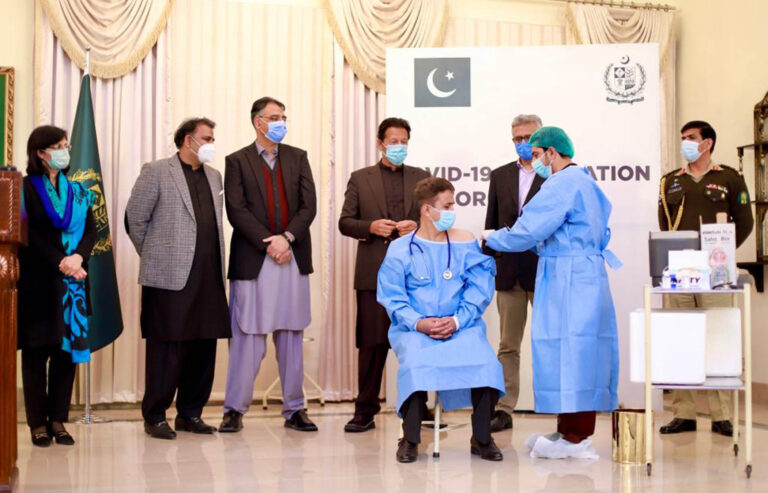 ’صوبوں میں ویکسین مساوی اور منصفانہ تقسیم ہو گی‘