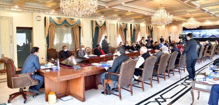کابینہ اجلاس: وفاقی ملازمین کی تنخواہوں میں 25 فیصد اضافے کی سمری منظور