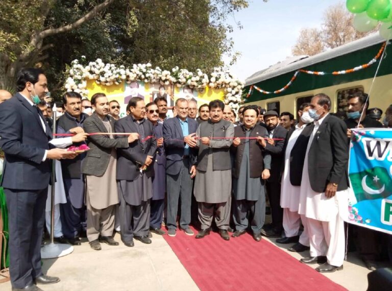 سیاحت کے فروغ کیلئے وفاقی دارالحکومت میں سفاری ٹرین کا افتتاح