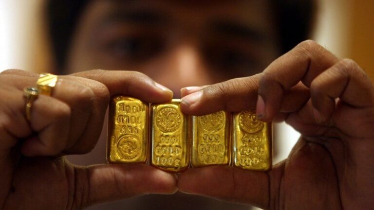 پشاور ایئر پورٹ، کسٹمز نے سونا سمگلنگ کی کوشش ناکام بنا دی، 2 ملزمان گرفتار