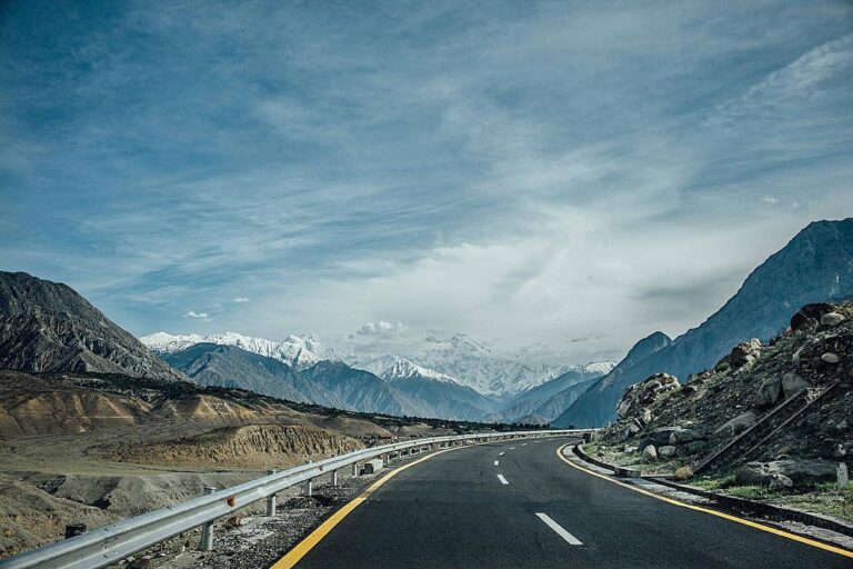 قراقرم ہائی وے دنیا کی 15 خوبصورت ترین شاہراﺅں کی فہرست میں شامل