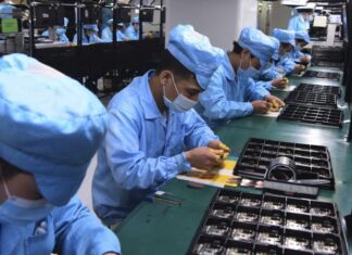 why-is-usa-lacking-behind-china-in-smartphone-manufacturing