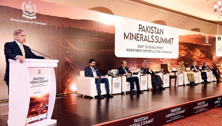 قدرتی وسائل کا استعمال: پاکستان کو ماضی کی غلطیوں کو دہرانے سے بچنا ہو گا!