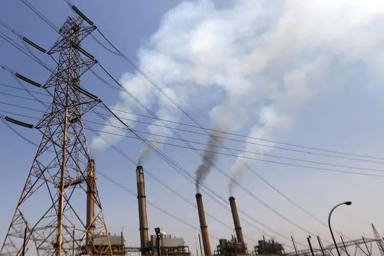 معشیت کی بحالی کے لیے صنعتی بجلی کے نرخوں میں کمی کا منصوبہ 